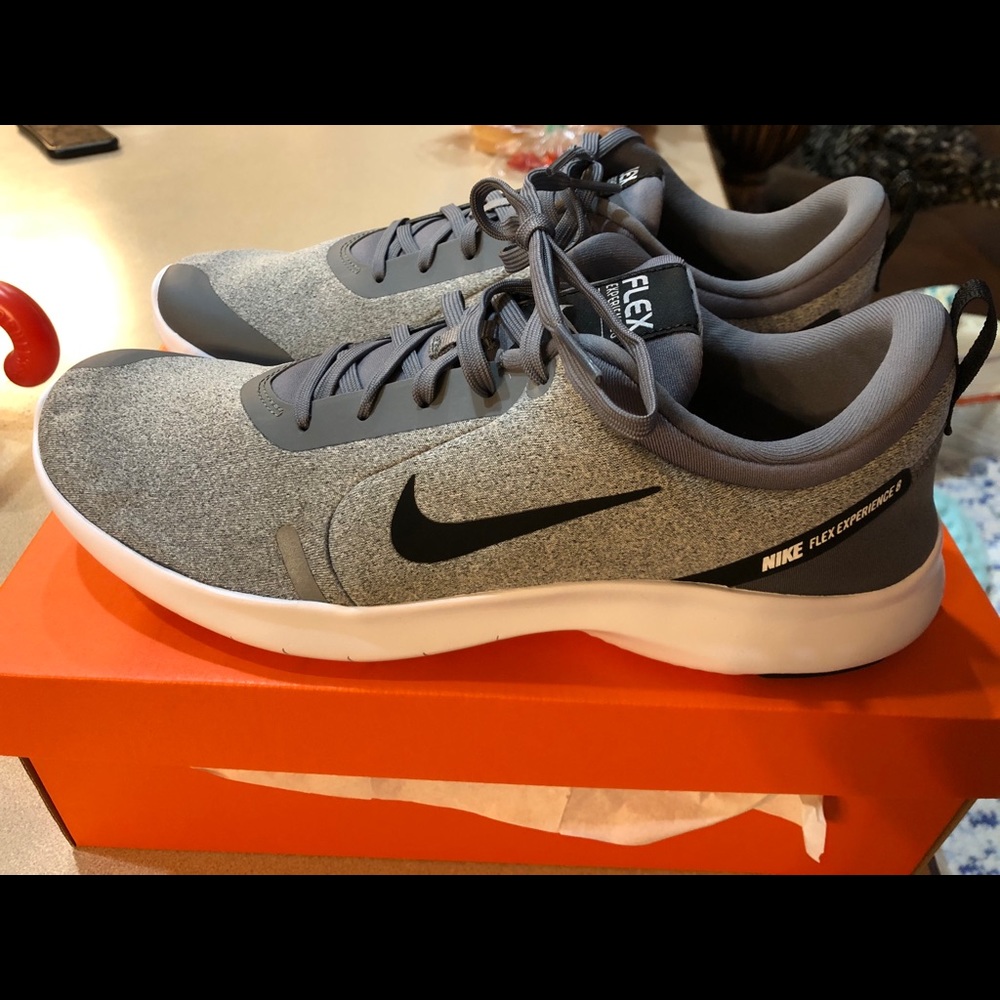 Men’s Nike Tennis Shoes